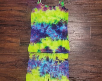 Tie Dye Cami & Shorts Set – Women’s Medium Loungewear