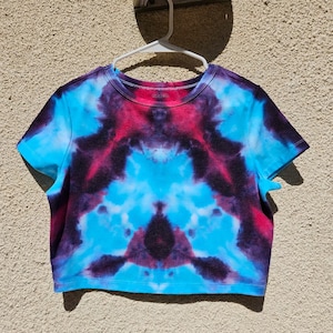 Hand-Dyed Tie Dye Crop Top: Upcycled Festival Shirt - Size Large, Blue Pink Purple