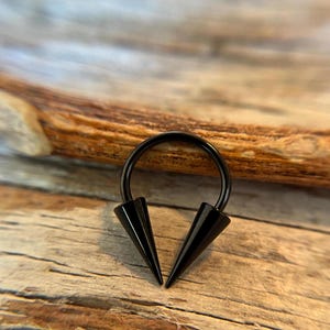 Black Titanium IP 16G (1.2mm) Extra Long Spikes Horseshoe Ring Septum Piercing Daith Helix Cartilage Nose Ring Spike Spiked Surgical Steel
