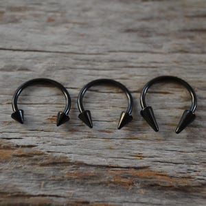 Black Titanium IP 16G (1.2mm) Long or Short Spikes Horseshoe Ring Septum Piercing Daith Helix Cartilage Nose Ring Spiked Surgical Steel