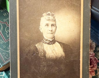 Antique cabinet card