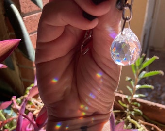 Pastel Flash Rainbowmaker Suncatcher, 20 mm iridescent Aurora Borealis Light Catcher on Large Silver Curb Chain, SO PRETTY Casts Sparkles