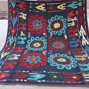 4&#39;2x5&#39;7 ft Square Embroidery Rug, Dark Navy Antique Uzbek Suzani Rug, Handmade Tapestry Pictorial, Oriental Vintage Carpet, Wall Hanging Rug