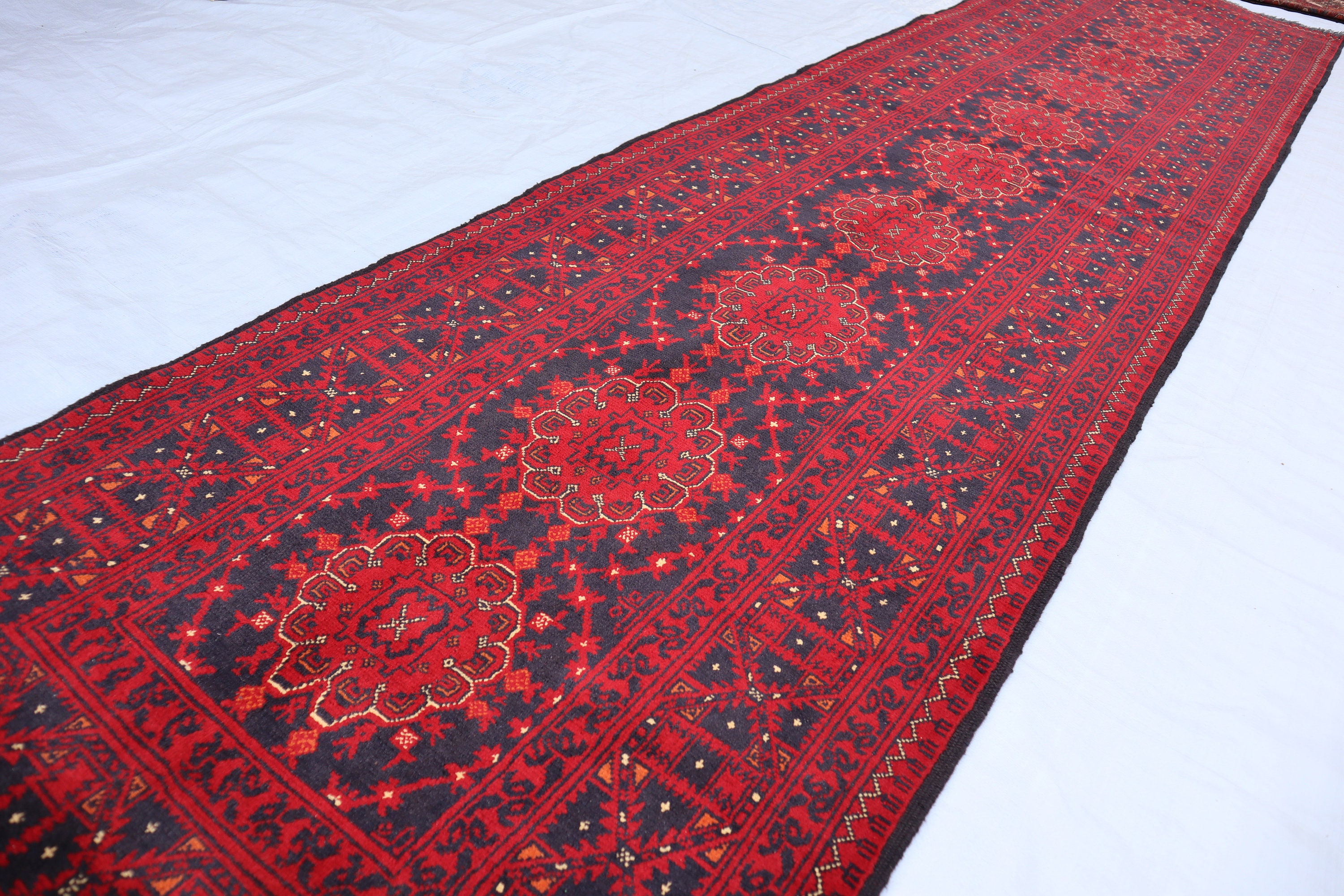 レッド 13 フィート ロング ランナー ラグ | アフガニスタン