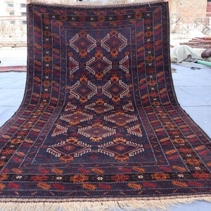 Alfombra vintage de 4x7, afgana, única y hecha a mano, de lana negra, geométrica, baluchi, oriental, para dormitorio, diseño caucásico.