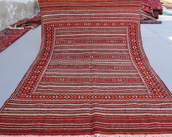 4'2x6'7 フィートのアフガニスタン キリム エリア ラグ - ピンク