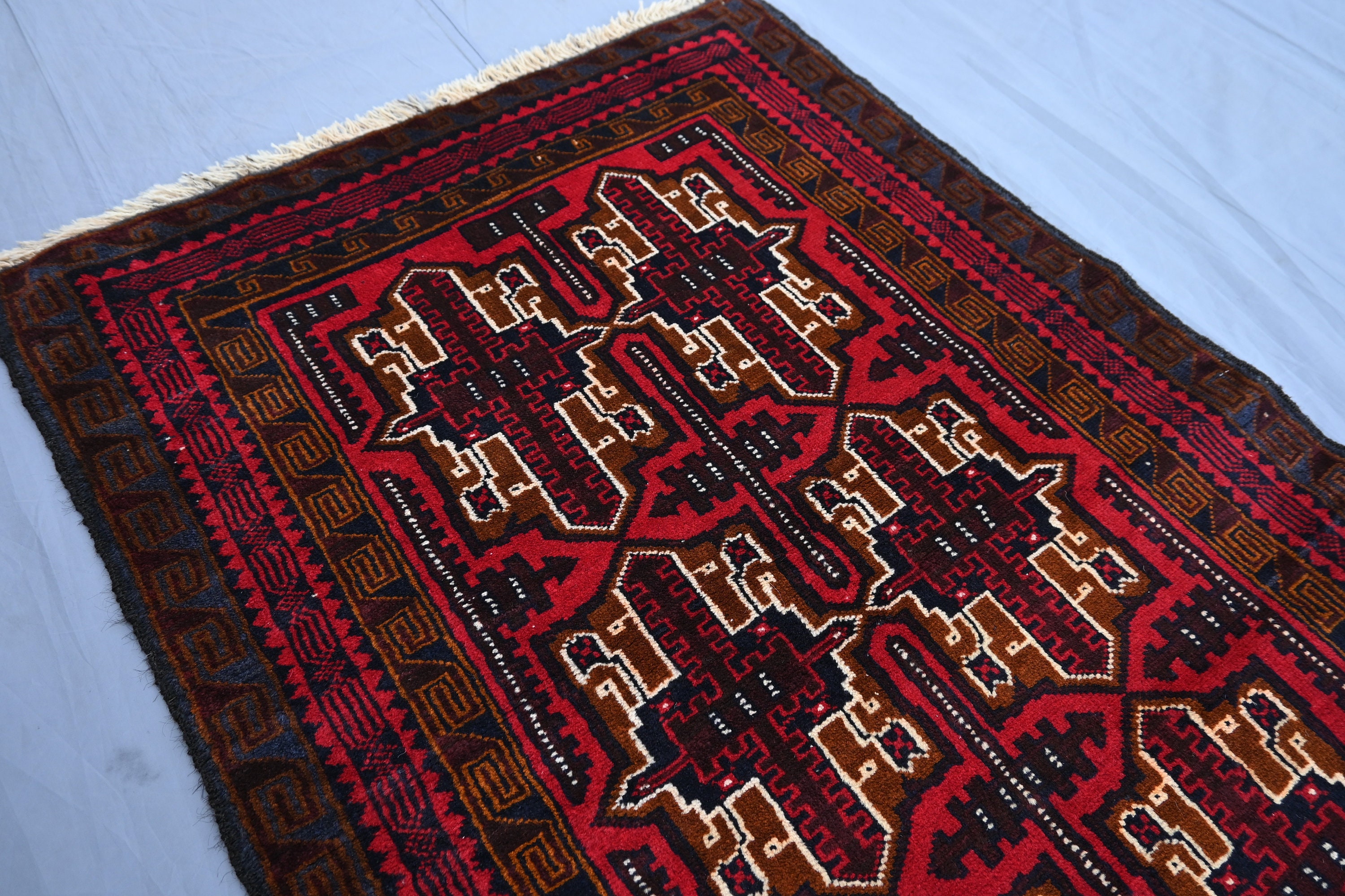 1970 年代のアンティーク 2'7 x 6 フィートのランナー ラグ