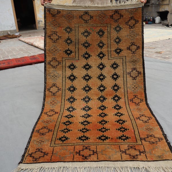 Vintage Prayer Rug 2'8x4'6 ft Afghan Prayer Rug, Handmade Low Pile Wool Rug, Oriental Turkmen Rug, Baluch Tribal Rug, Muslim Prayer Carpet