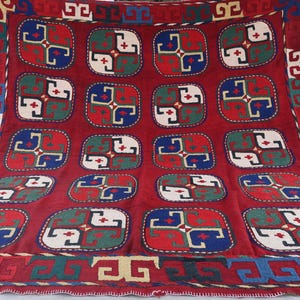 5&#39;5x5&#39;8 ft Antique Uzbek Suzani Wall Decor Textile, Uzbek Suzani Fabric Embroidered Square Rug, Dining Table Covers, Hand Woven Kilim Carpet