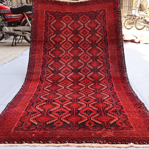 3x5&#39;8 ft Red Vintage faded Rug, Afghan Hand Knotted Veg dyes Wool Soft Pile Rug, Oriental Baluchi Rug, Antique Geometric Rug, Bedroom Carpet