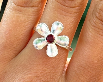 5 Petal Flower Ring - Natural Stone - Amethyst - Citrine - Aquamarine - Peridot - Garnet - Flower Jewelry - Silver - Gold - Floral Ring