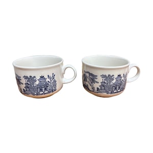 Set of 2 Vintage Churchill Blue Willow Mugs England
