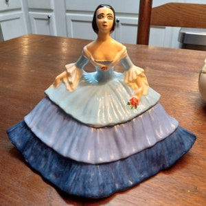 Vintage 1967 Southern Belle Porcelain Trinket  Jewelry Box Figurine