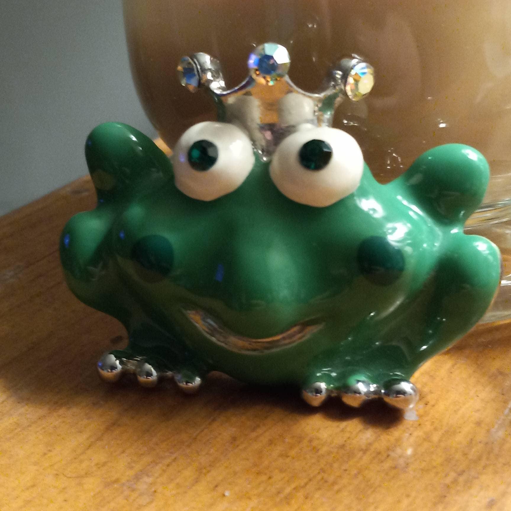 Frog Pin P663 – Sweet Romance Wholesale