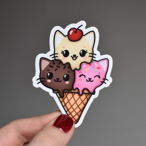 Sticker Eiskatzen wasserfest Eiswaffel mit Kirsche und kawaii Katzen