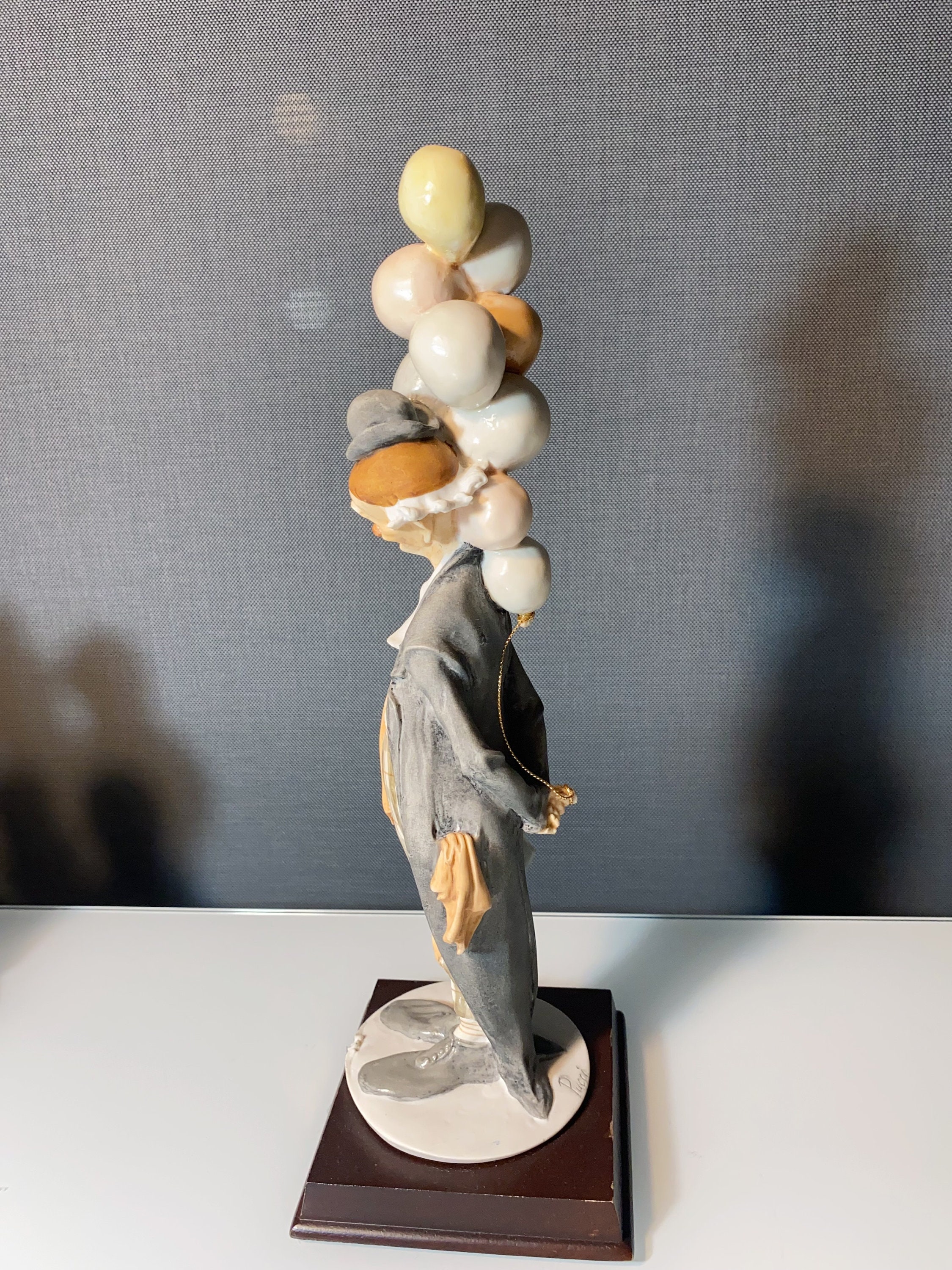 Pucci Hobo Clown Figurine Statue With Umbrella & Ballons 14 Pucci Hobo Clown Figurine Statue With Umbrella & Ballons 14