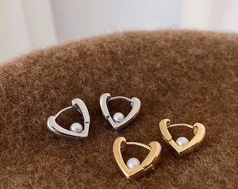 Triangle pearl gold-plated earrings