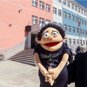 Custom Professional Hand Puppet Ventriloquist Puppet Everywhere Guy Puppet Half/Full Size Professional Rod-Arm Practice Muppet Puppet Show
