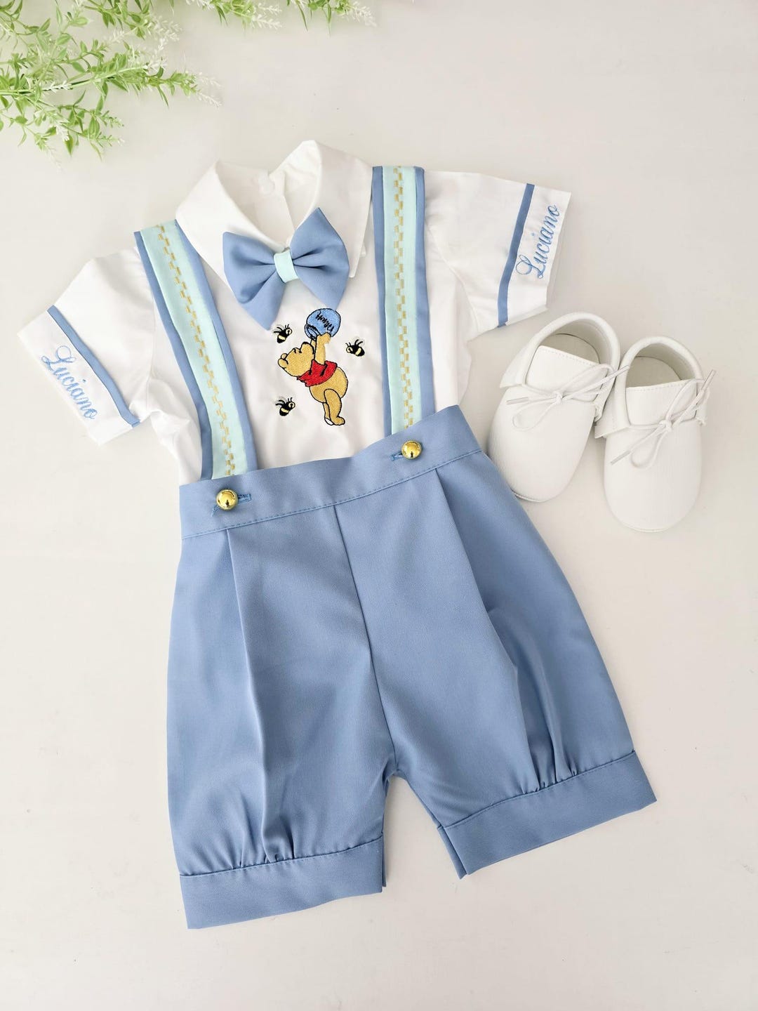 Traje personalizado de Winnie the Pooh para el primer cumpleaños