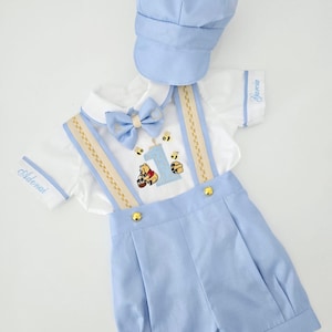 Personalized Pooh Winnie Bear Embroidered Boy&#39;s Clothing Set Special Design Birthday Outfit Shoes and Hat Set Shorts Suspenders Bow Tiegreen
