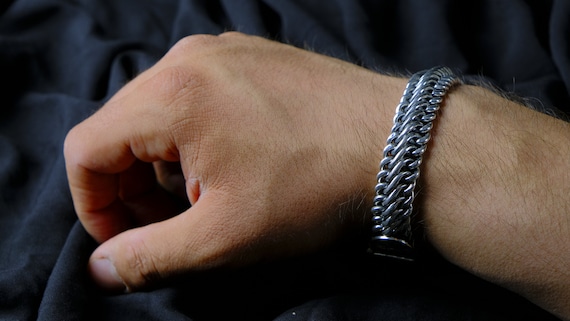Buy quality silver men's heavy design bracelet in Ahmedabad