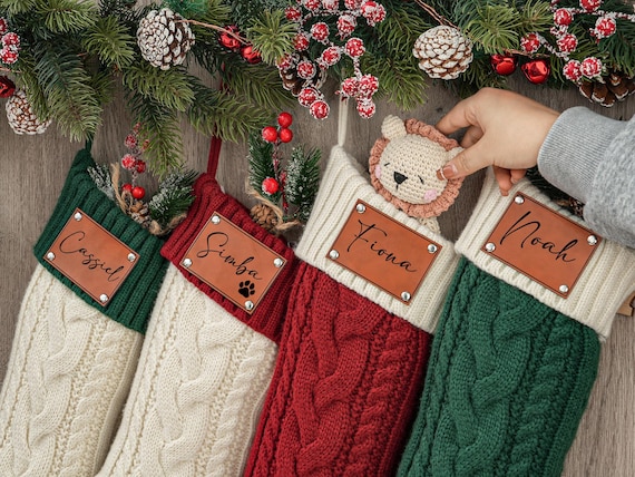 Calze di Natale per la famiglia 2025, calze di Natale personalizzate, calze con monogramma, calze lavorate a maglia con nome, decorazioni per calze natalizie - Italia