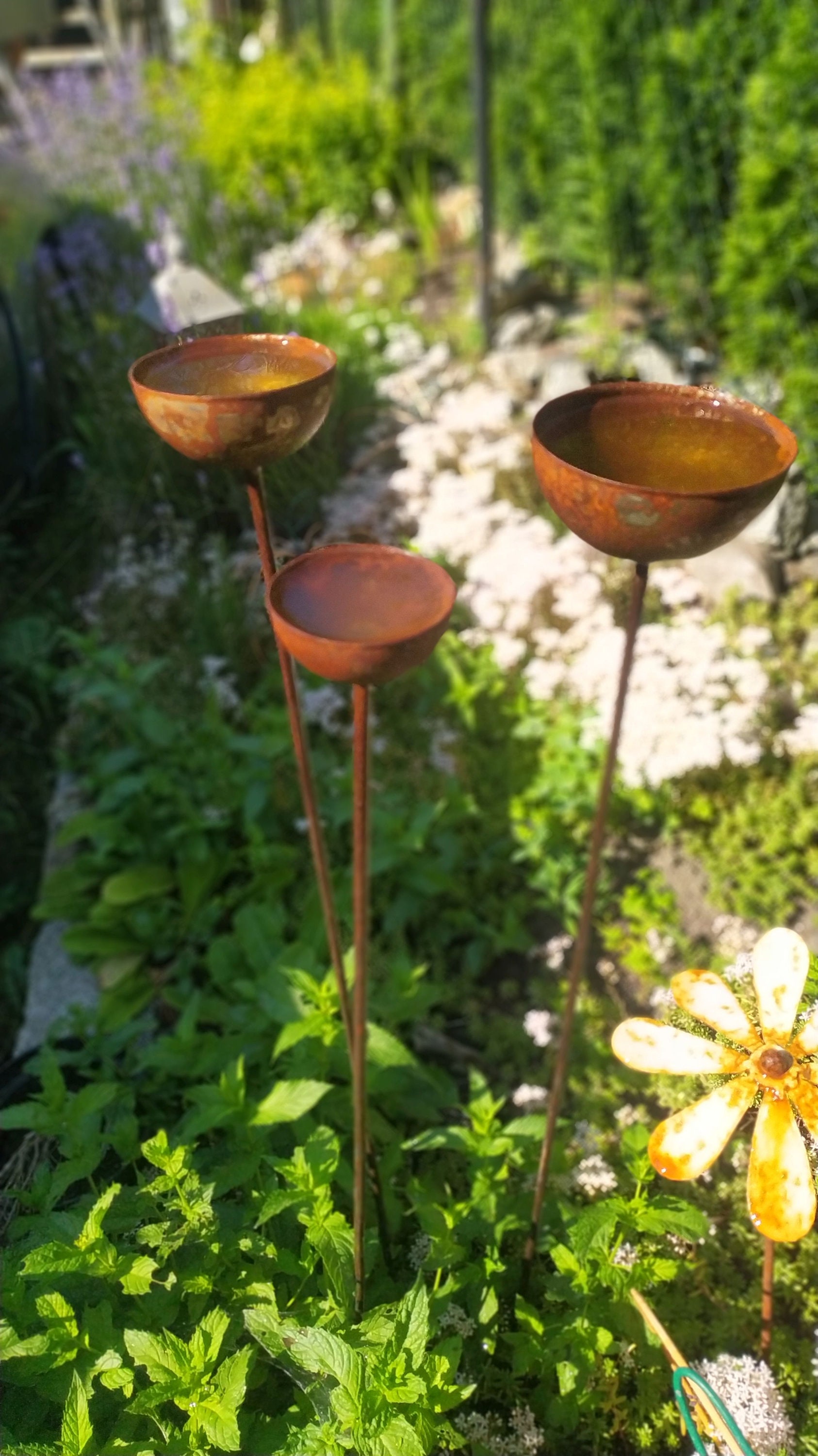3er Set Regenfänger Gartenstecker Rost Metall Gartendeko Edelrost Beetstecker 105cm