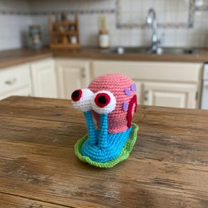 Gary Snigeln Virkmönster PDF, Söt Amigurumi Snigel, Enkel DIY Plyschleksak, Handgjord Presentidé