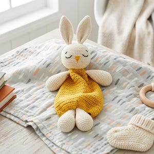 Bunny Lovey Häkelanleitung, Amigurumi Häkelanleitung, Baby Schmusedecke, Kaninchen Snuggler DIY, Kinderzimmer Dekor, für Neugeborene Baby Geschenke