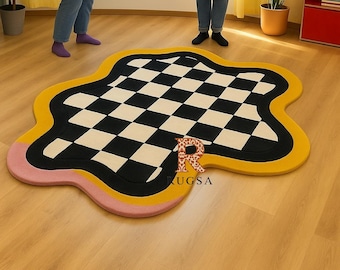 Wavy Checkered Wool Rug: Trippy Retro Chessboard Design