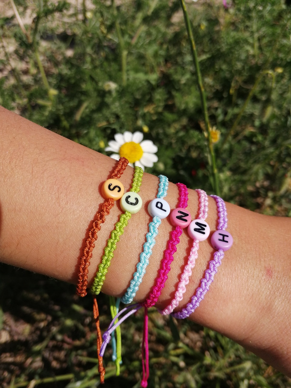 10 Pulseras De Hilo Ajustables De La Amistad – Tejidas A Mano, Coloridas Y Hipoalergénicas Para Adolescentes, Hombres Y Mujeres