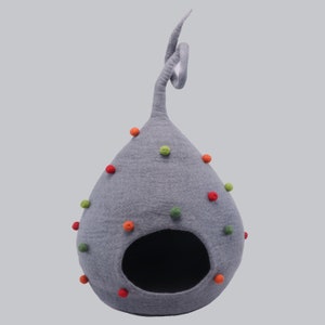 Luxurious Design Felt Cat Cave - Eco-friendly Handmade -100 % Pure Wool Cave-50 cm cozy and comfortable ideal cat cocoon