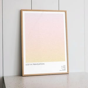 Plakat scenariusza filmu „Między słowami”: Minimalistyczna sztuka ścienna w stylu filmu niezależnego