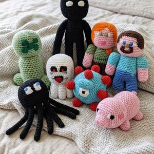 Pixel Game Crochet Pattern PDF, Square Character Amigurumi Tutorial, Digital Download, Video Game Plushie DIY, Boy Gift Ideas, PDF Pattern
