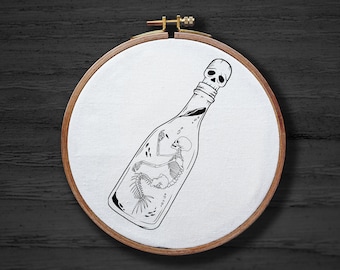 Patrón de bordado a mano de poción de sirena esqueleto, patrón de bordado a mano de océano brujo, bordado gótico de botella mágica patrón DIGITAL PDF