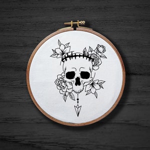 Skull With Crowen Hand Embroidery Pattern , Animal Skeleton Hand Embroidery Pattern , Goth Halloween Embrodiery DIGITAL Pattern PDF