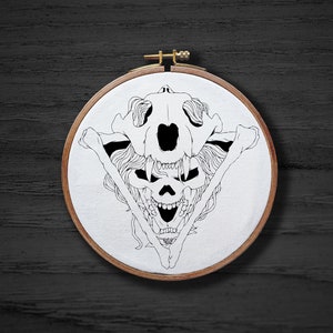 Strength Skeleton Tarot Card Hand Embroidery Pattern , Lion Skull Embroidery Pattern , Goth Halloween PDF Pattern