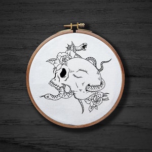 Skull With Snakes Hand Embroidery Pattern , Animal Skeleton Hand Embroidery Pattern , Goth Halloween Embrodiery DIGITAL Pattern PDF