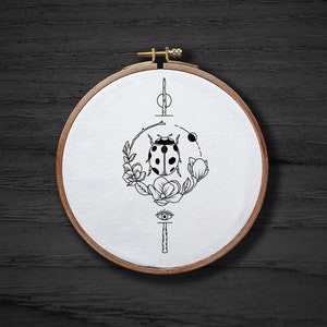 Bordado da mão do besouro, teste padrão animal floral, teste padrão moderno do bordado da mão para iniciantes, teste padrão do inseto