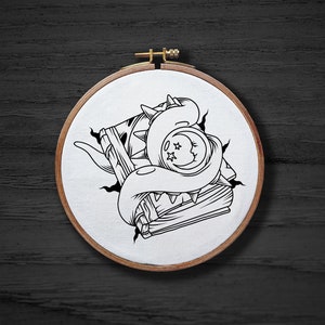 Witchy Magic Buch Handstickmuster, Halloween Spooky Handstickmuster, Mond Natur PDF Muster, Gothic Grimoire