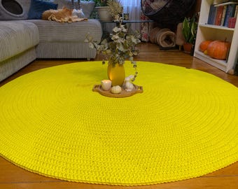 Handmade Crochet Round Rug: Polyester Cord Floor Rug