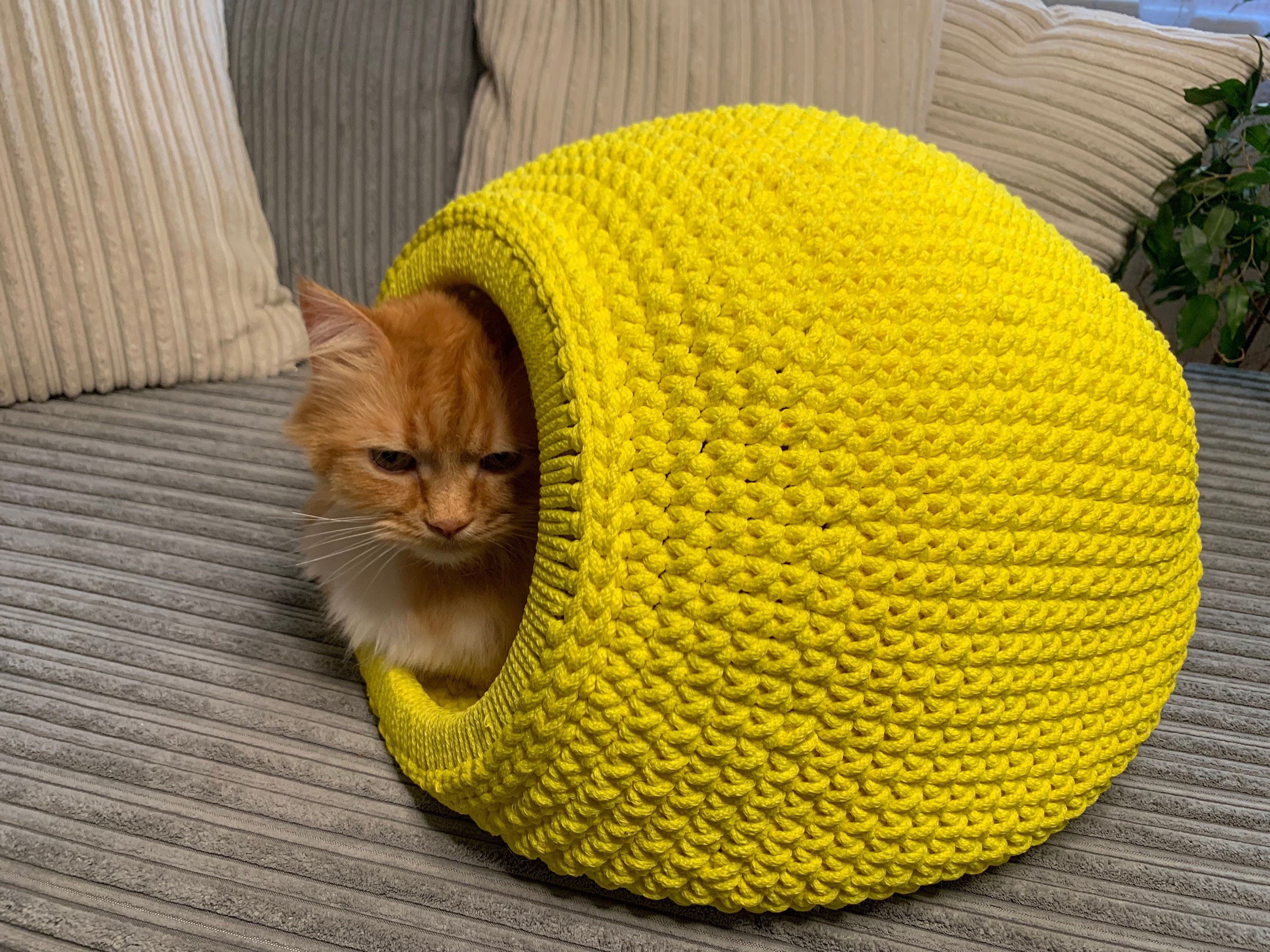 Crochet Cat House Pattern: Seamless Pet Bed Cave (PDF + Video) - Etsy