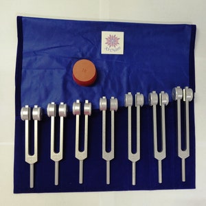 7 pc weighted chakra tuning forks with activator and Printed pouch for sound healing