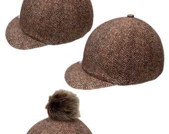 Sombrero de casco de equitación de Tweed marrón, cubierta de seda, pompón de piel sintética de caballo ecuestre