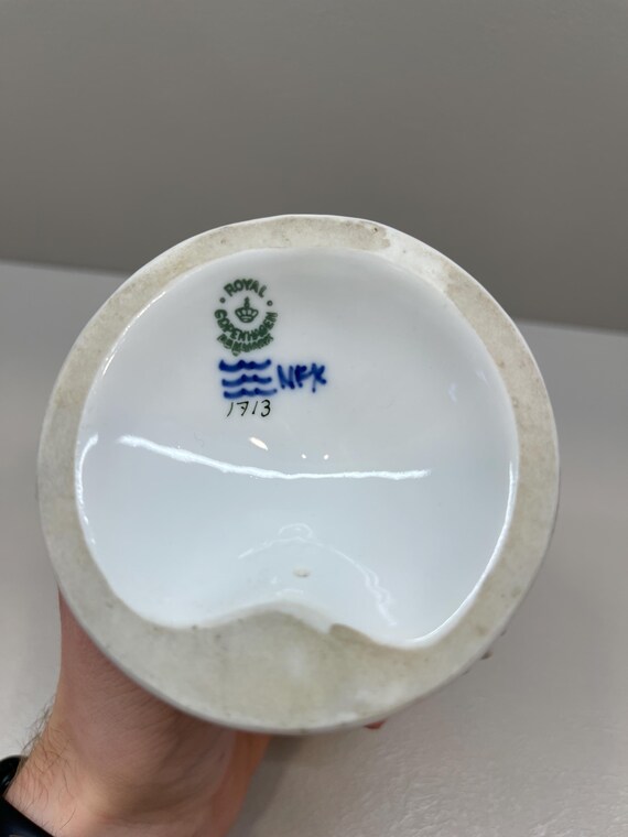 ロイヤルコペンハーゲン　置物 ファウヌスとカエル ロイヤル コペンハーゲン 牧神 1713 カエルの磁器の置物 - Etsy 日本