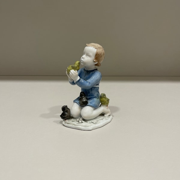 Rosenthal 1640 Boy Child with Chicks Porcelain Figurine