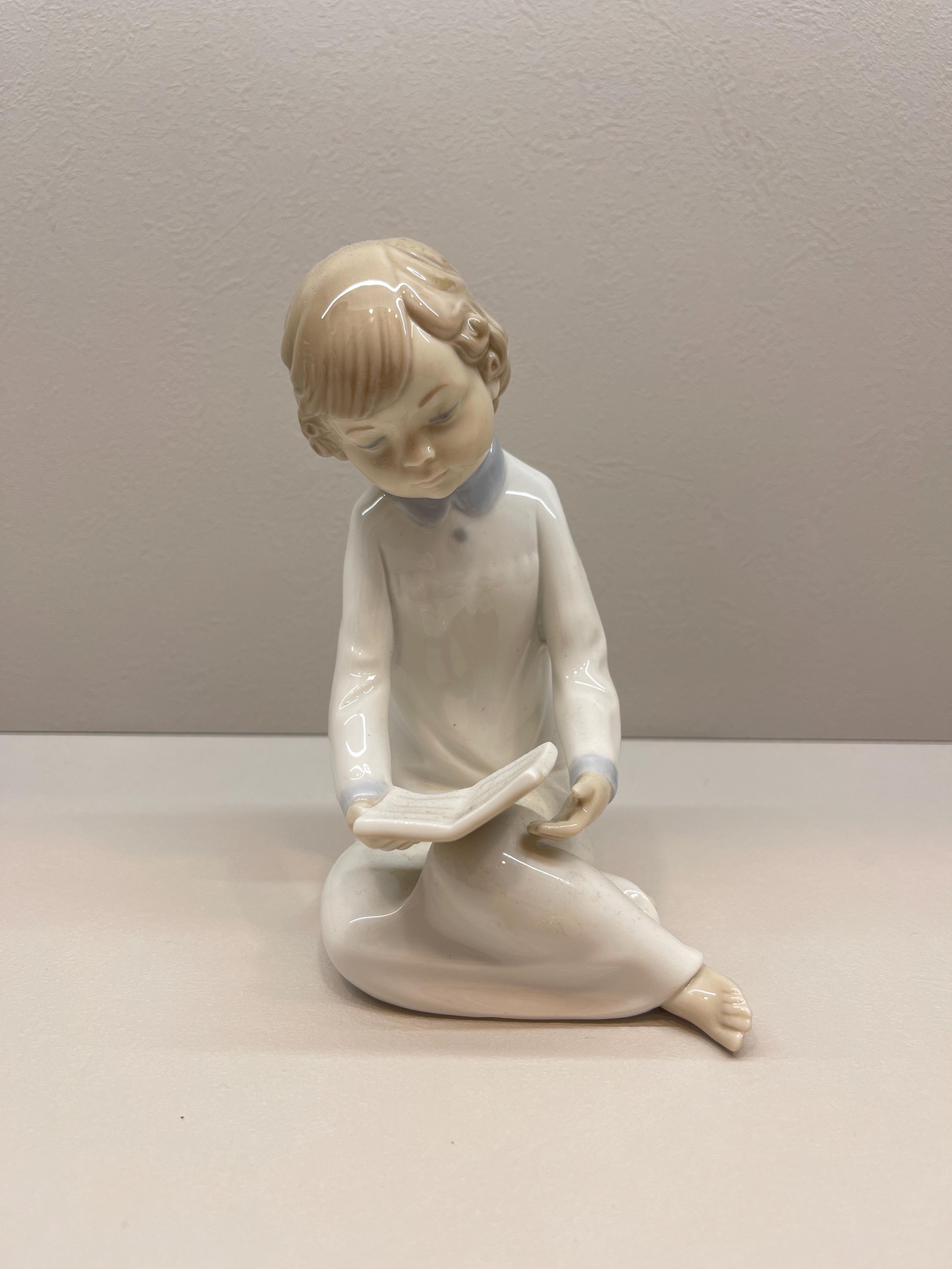 NAO Lladro Spain Child Boy Reading Book Handpainted