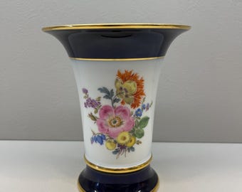 Vintage Meissen Hand-Painted Floral Mantle Handpainted Vase with Gold Gilt – 1960s German Porcelain