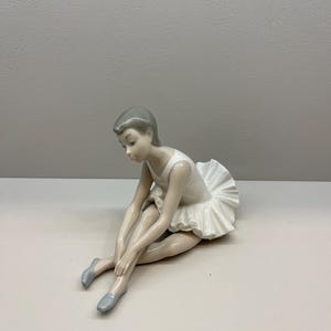 NAO Lladro Spain Lady Girl Woman Ballerina Dancer 3 Porcelain Figurine