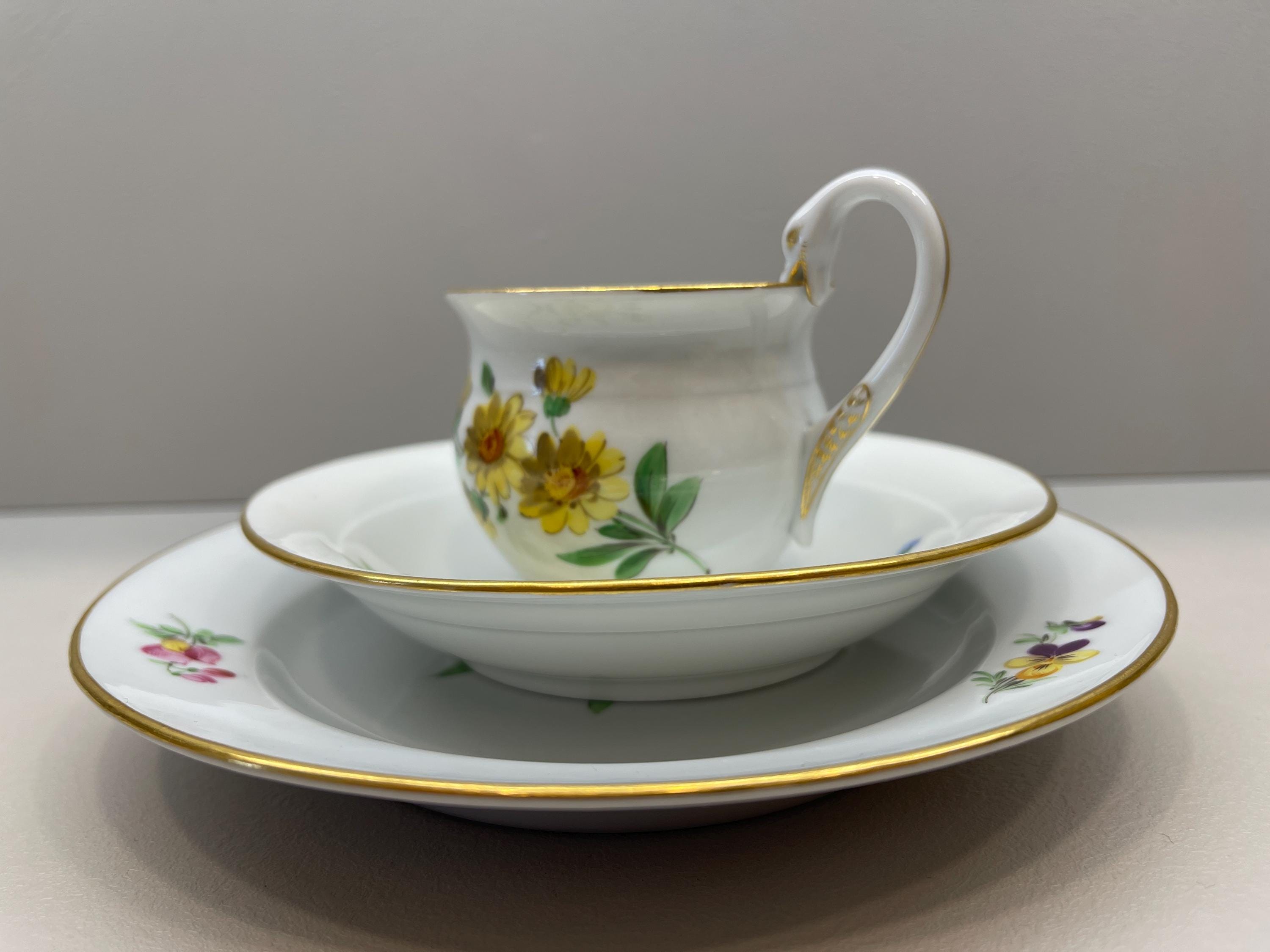 マイセン ドイツ磁器 カップ＆ソーサー トリオ 花模様と金彩の 